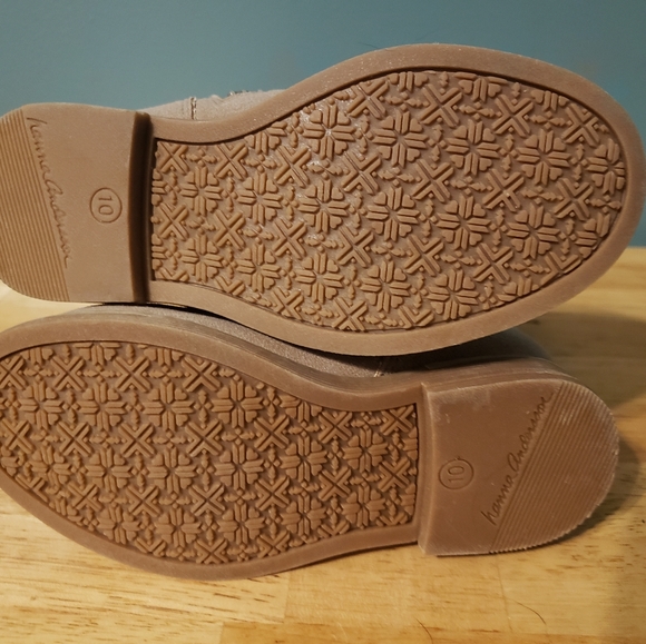Girls Hanna Andersson size 10 boots - Picture 2 of 6